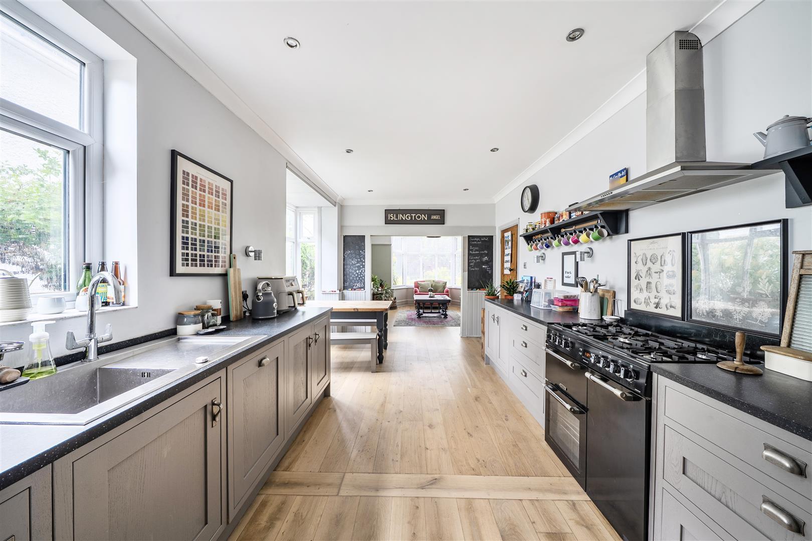 Glanbrydan Avenue, Uplands, Swansea, SA2 0JH